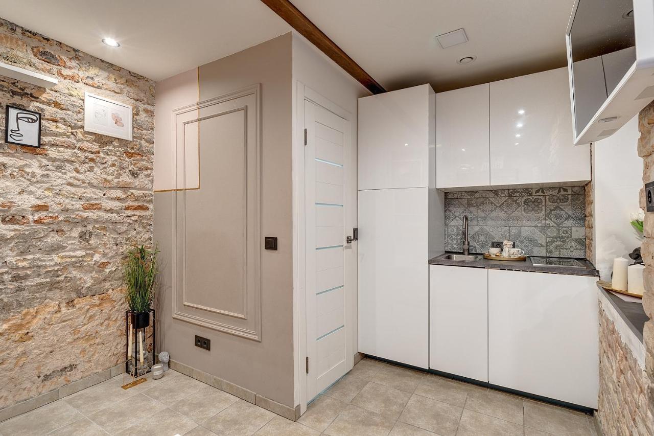 Mini Apartament By Town Hall, Self Chek-In Вильнюс Экстерьер фото